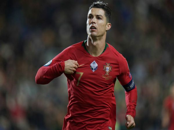 Top 8 cầu thủ ghi bàn nhiều nhất trong màu áo ĐTQG Bồ Đào Nha