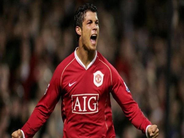Bóng đá quốc tế 11/12: Man Utd nghiêm túc với thương vụ Ronaldo