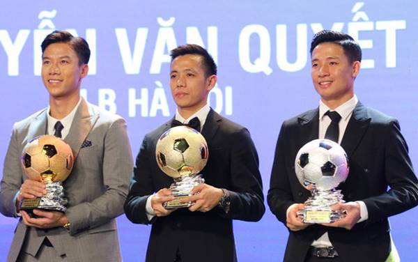Nguyễn Văn Quyết là cầu thủ lớn tuổi nhất đạt Quả bóng Vàng Việt Nam