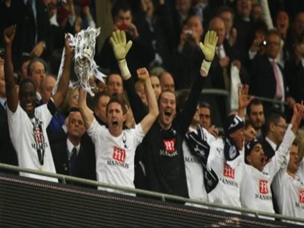 Số lần vô địch FA Cup của Tottenham là bao nhiêu?