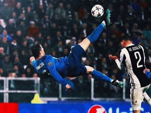 Những bàn thắng đẹp nhất của Ronaldo trong sự nghiệp
