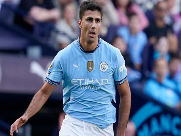 Tin Real Madrid: Real củng cố hàng thủ tuyến giữa