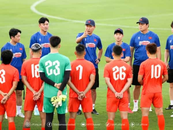 Chiến lược tạm thời: Dồn toàn lực phục hồi và ổn định đội hình Chiến lược tạm thời: Dồn toàn lực phục hồi và ổn định đội hình