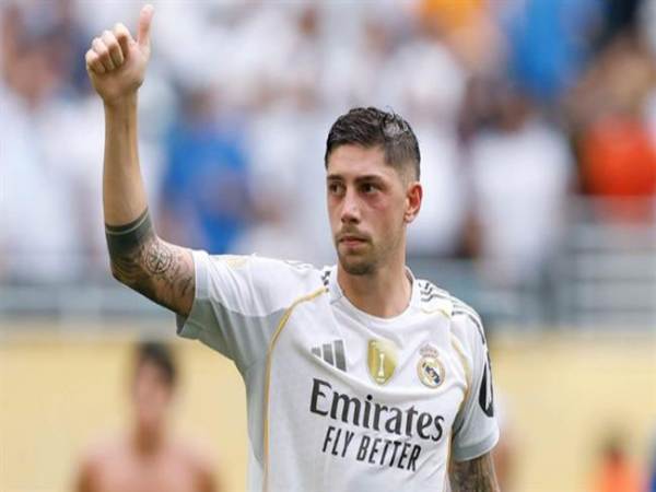 Valverde mặc áo số mấy ở Real Madrid?