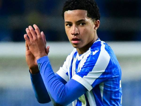 Hành trình các CLB gắn bó với Yisa Alao trước khi cập bến Chelsea Hành trình các CLB gắn bó với Yisa Alao trước khi cập bến Chelsea