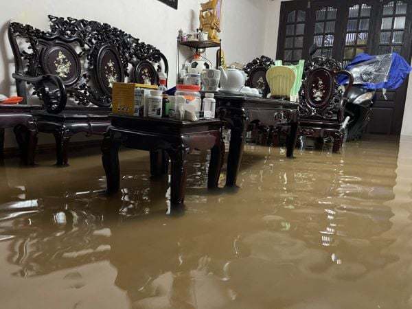 Nằm mơ thấy nước tràn vào nhà là điềm gì: Hên hay họa?