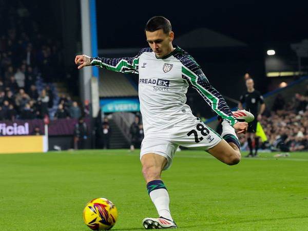 Hành trình sự nghiệp và những CLB gắn bó với Enzo Le Fée