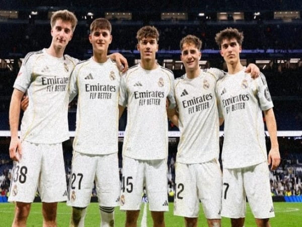 Tin Real: Khi La Fábrica bùng nổ dưới bàn tay Alvaro Arbeloa