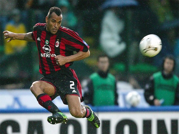 Điều gì giúp các hậu vệ AC Milan trở thành huyền thoại?